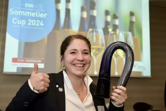 Katharina Iglesias ist Siegerin des DWI-Sommelier-Cups 2024.